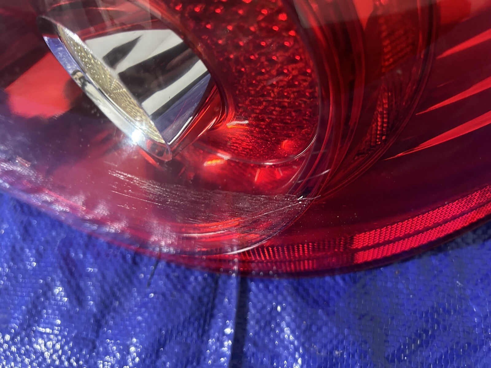 07 VW GTI Passenger Right Tail Light 