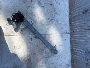 2015 Subaru WRX STI Front Driver Side Window Regulator W/Motor 
