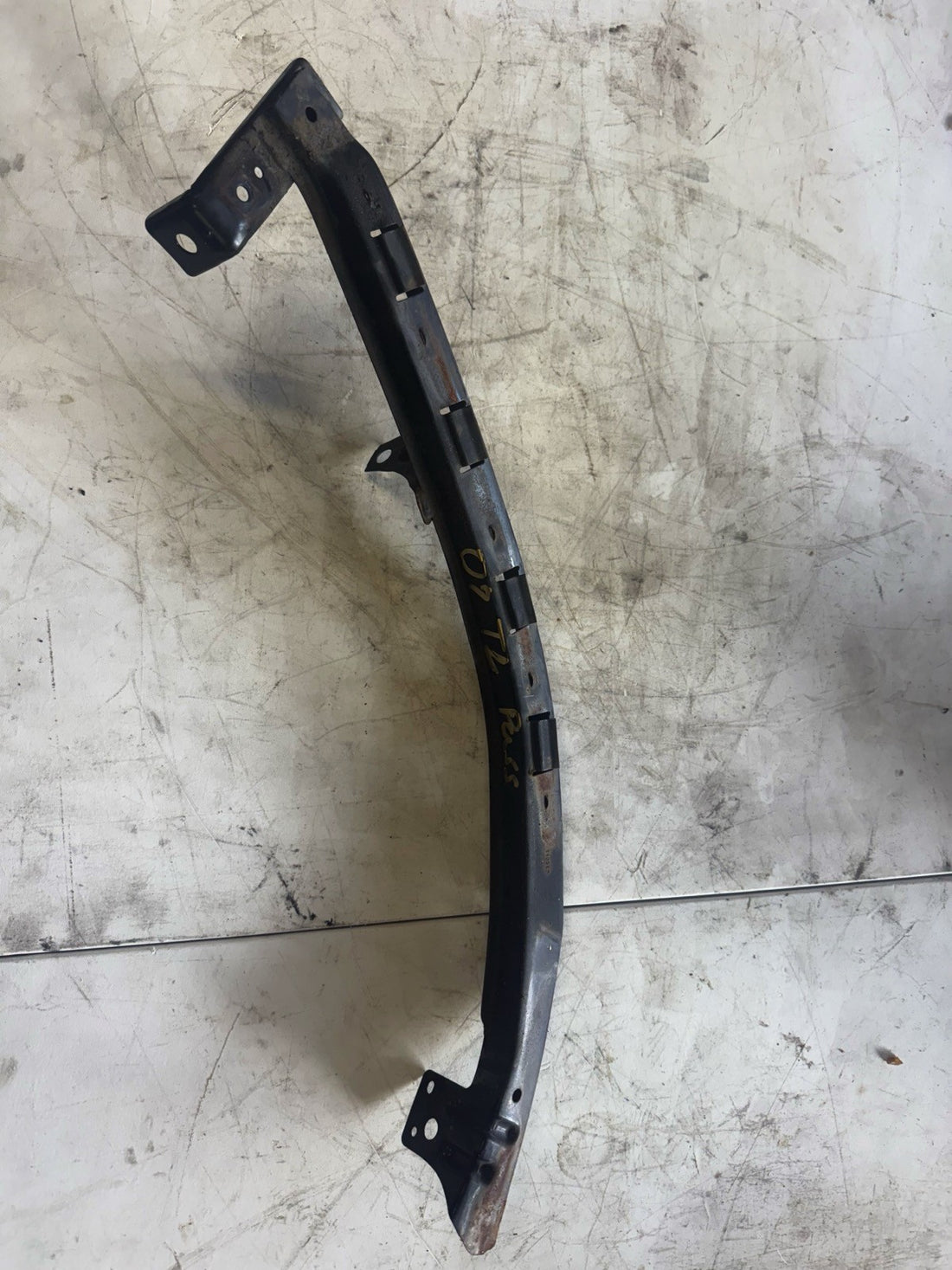 2007 Acura TL head light bracket Passenger