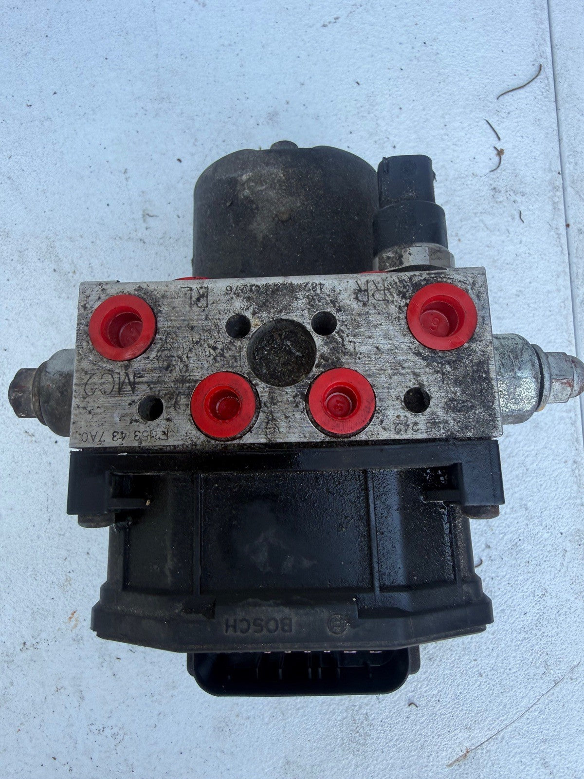 2005 Mazda RX8 ABS pump module