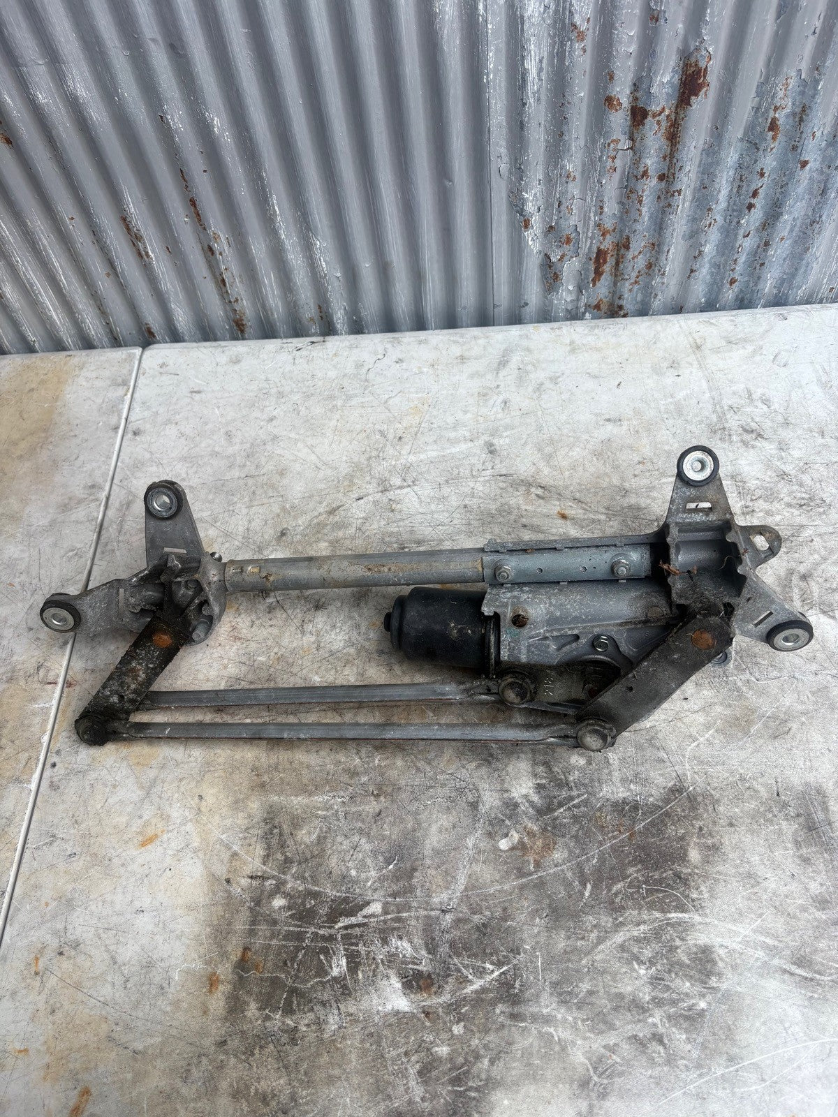 2004-2008 Acura TSX Windshield Wiper Motor Assembly OEM 