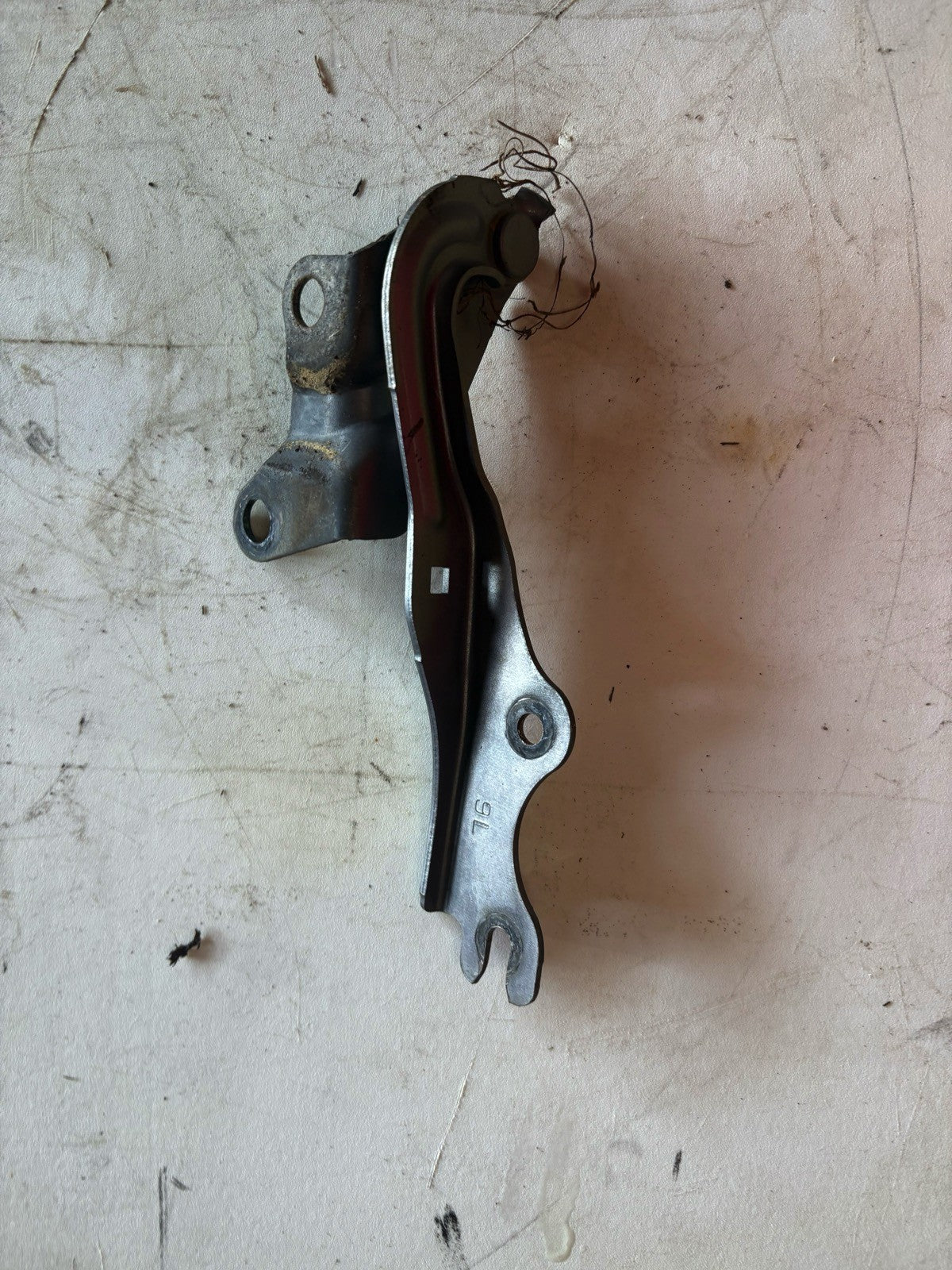 2005 2006 Mazda Rx8 Hood hinges L&R
