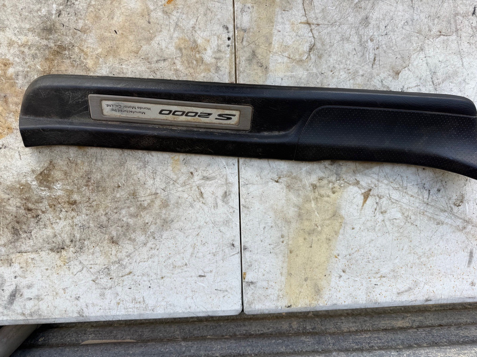 2000-2007 Honda S2000 Rocker Trim L & R
