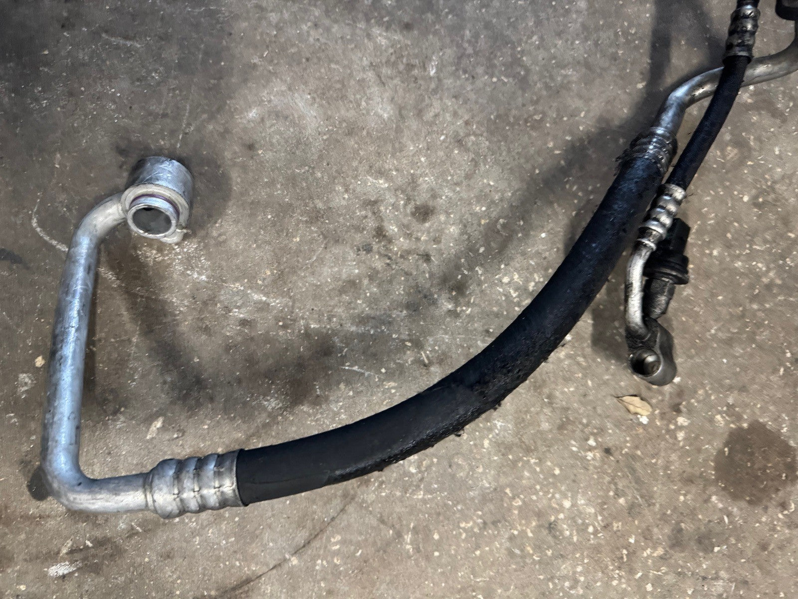 2008-2009 VW GTI AC Compressor Lines 