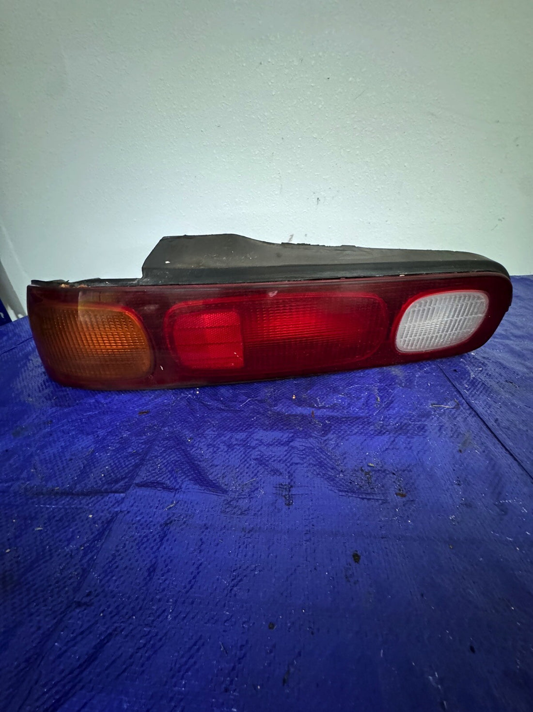 98-01 Acura Integra Rear Tail Light Driver Side 
