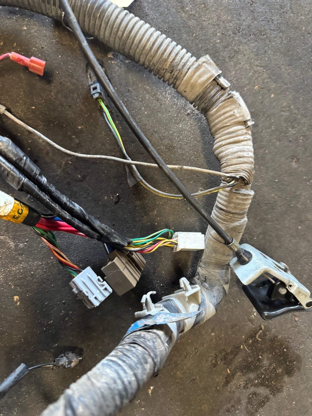 2002 Subaru Forestor Engine Bay Chassis Harness