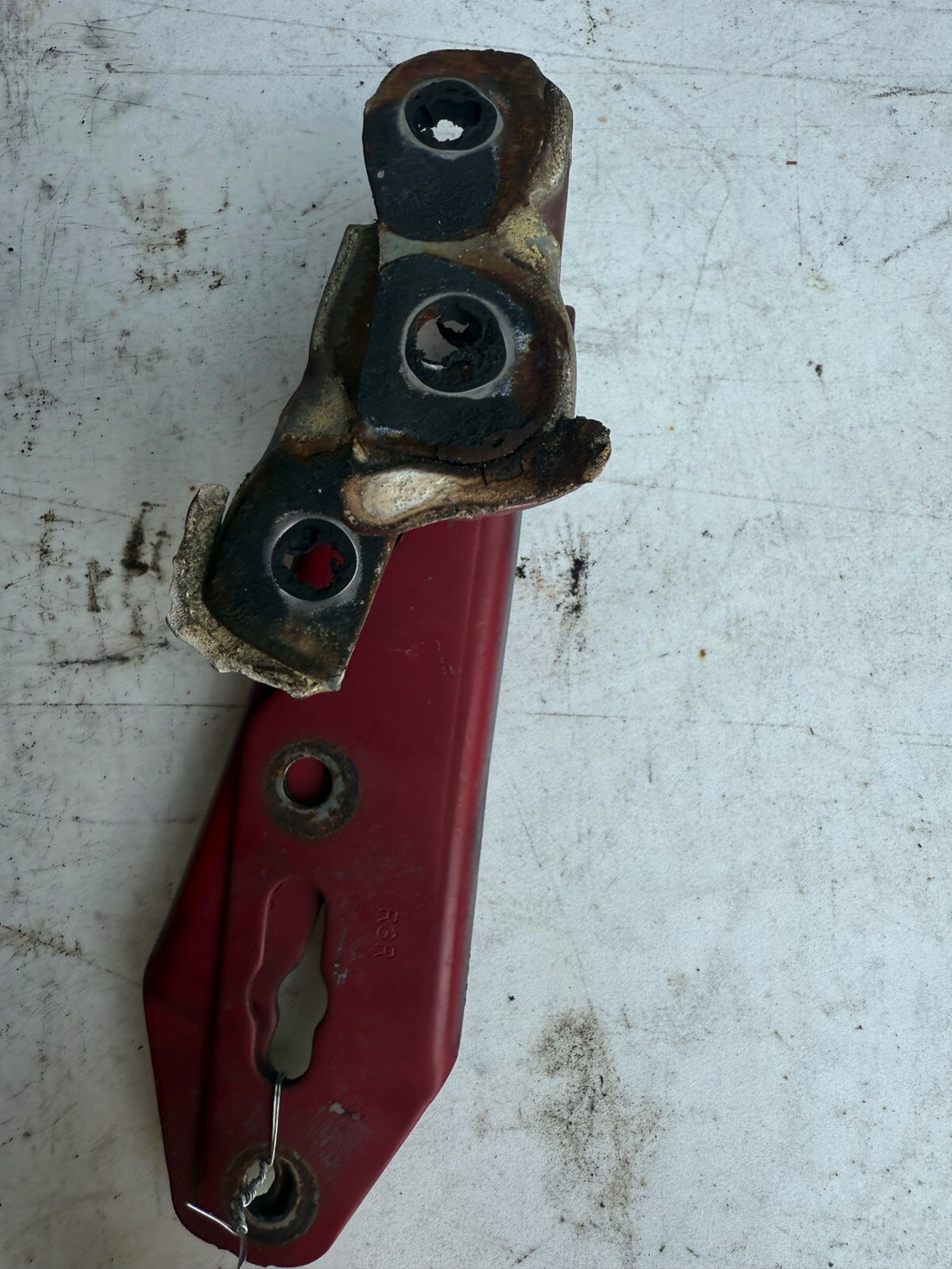 1999 Acura Integra Hood hinges L & R 
