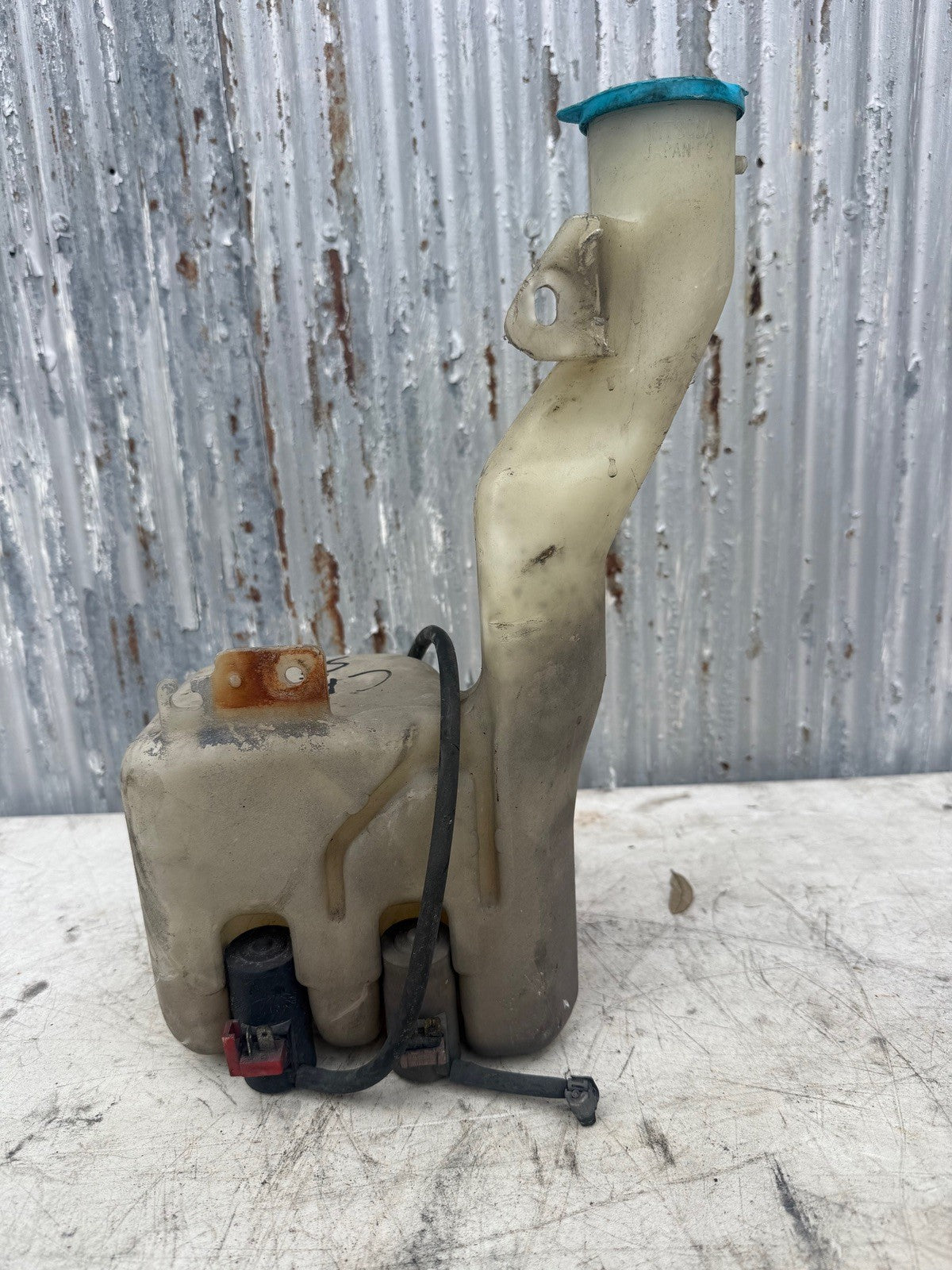 1989-1990 Honda CRX SI Windshield Washer Bottle 