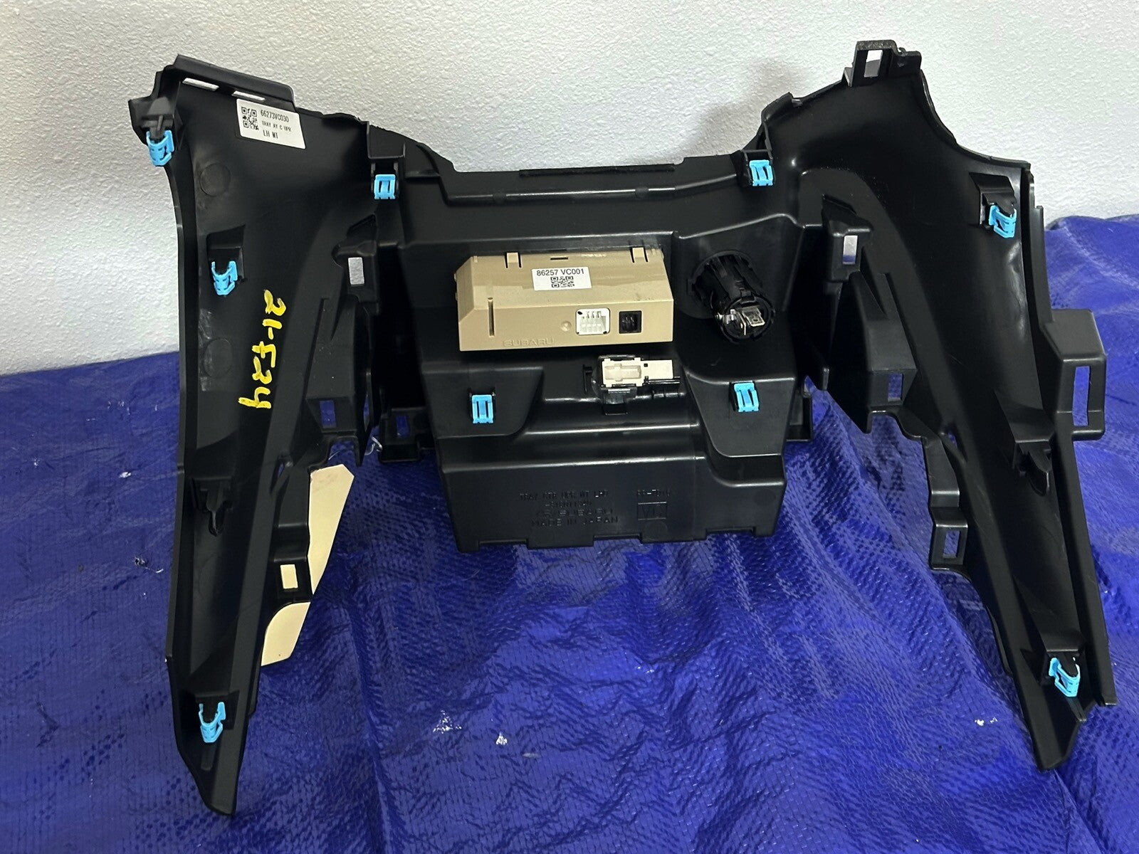 2022-2023 SUBARU WRX CENTER LOWER DASHBOARD TRIM W/ AUX USB JACK INPUT PORT -OEM
