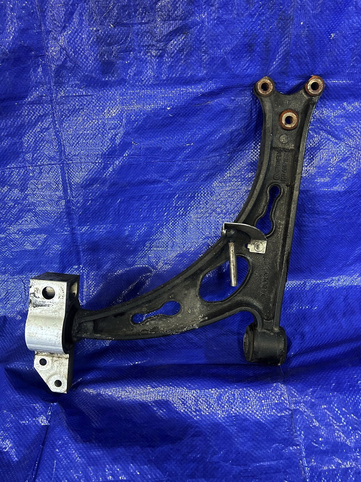 07 VW GTI Driver Lower Control Arm 