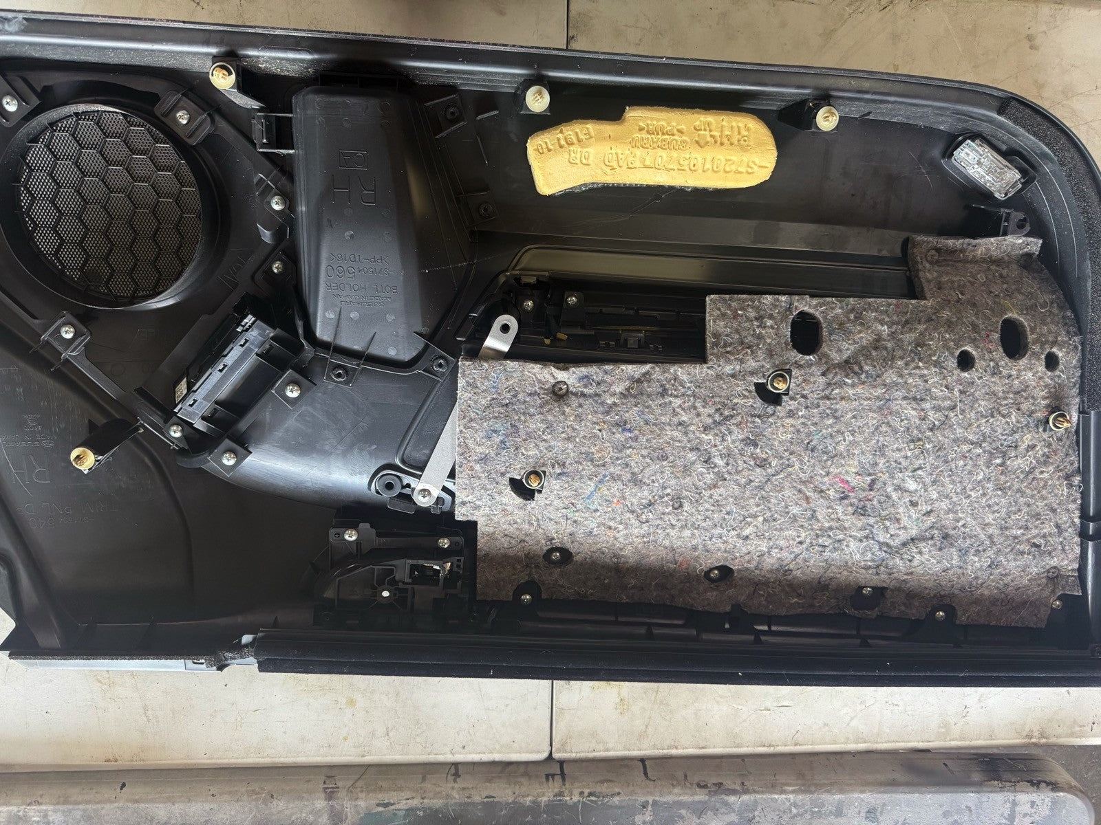 2013 Subaru BRZ Passenger Door Panel (50-M25)