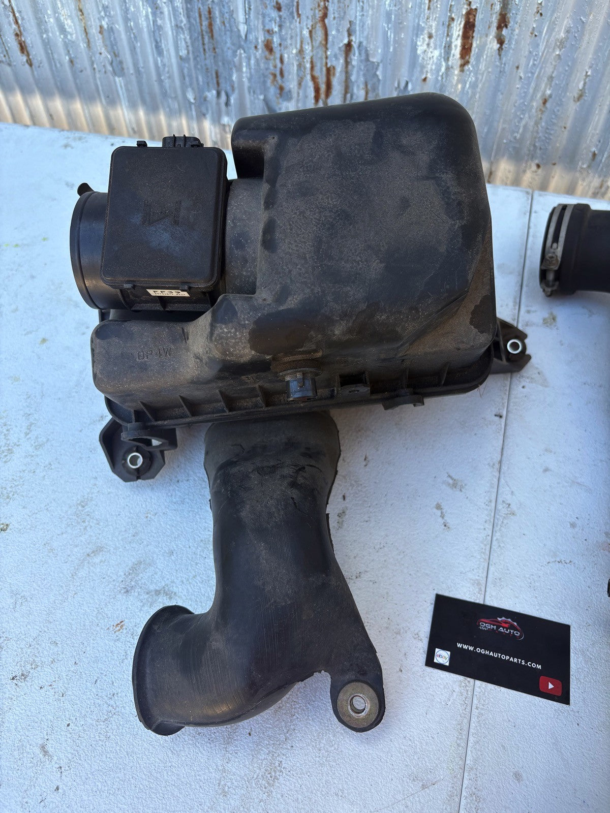 1999-2000 Mazda Miata NB OEM Air Box Crossover Intake Tube Inlet MAF 