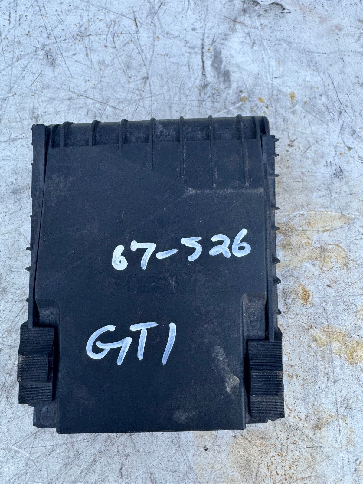 2009 VW GTI Engine Bay Fuse Box Cover