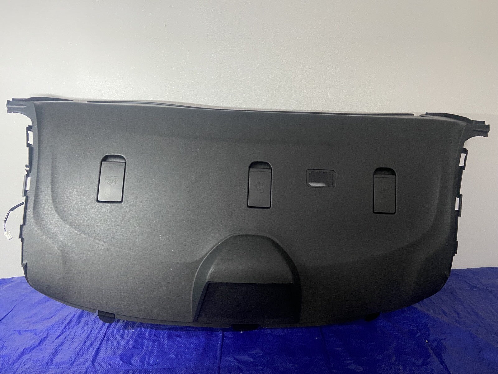 2023 Subaru WRX Premium luggage deck panel