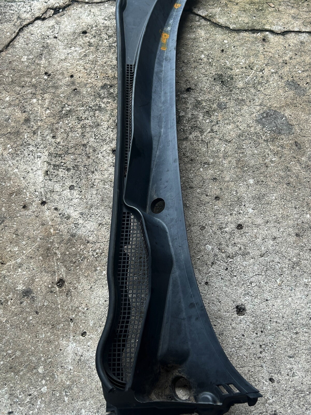09-11 Subaru WRX Hatchback windshield Wiper Cowl 