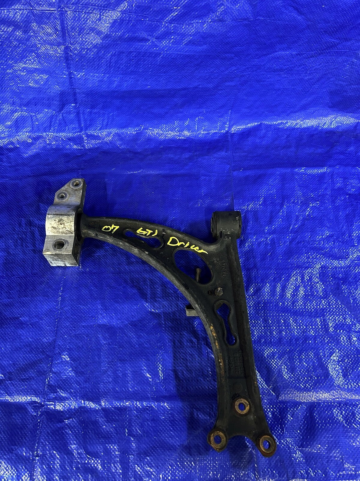 07 VW GTI Driver Lower Control Arm 