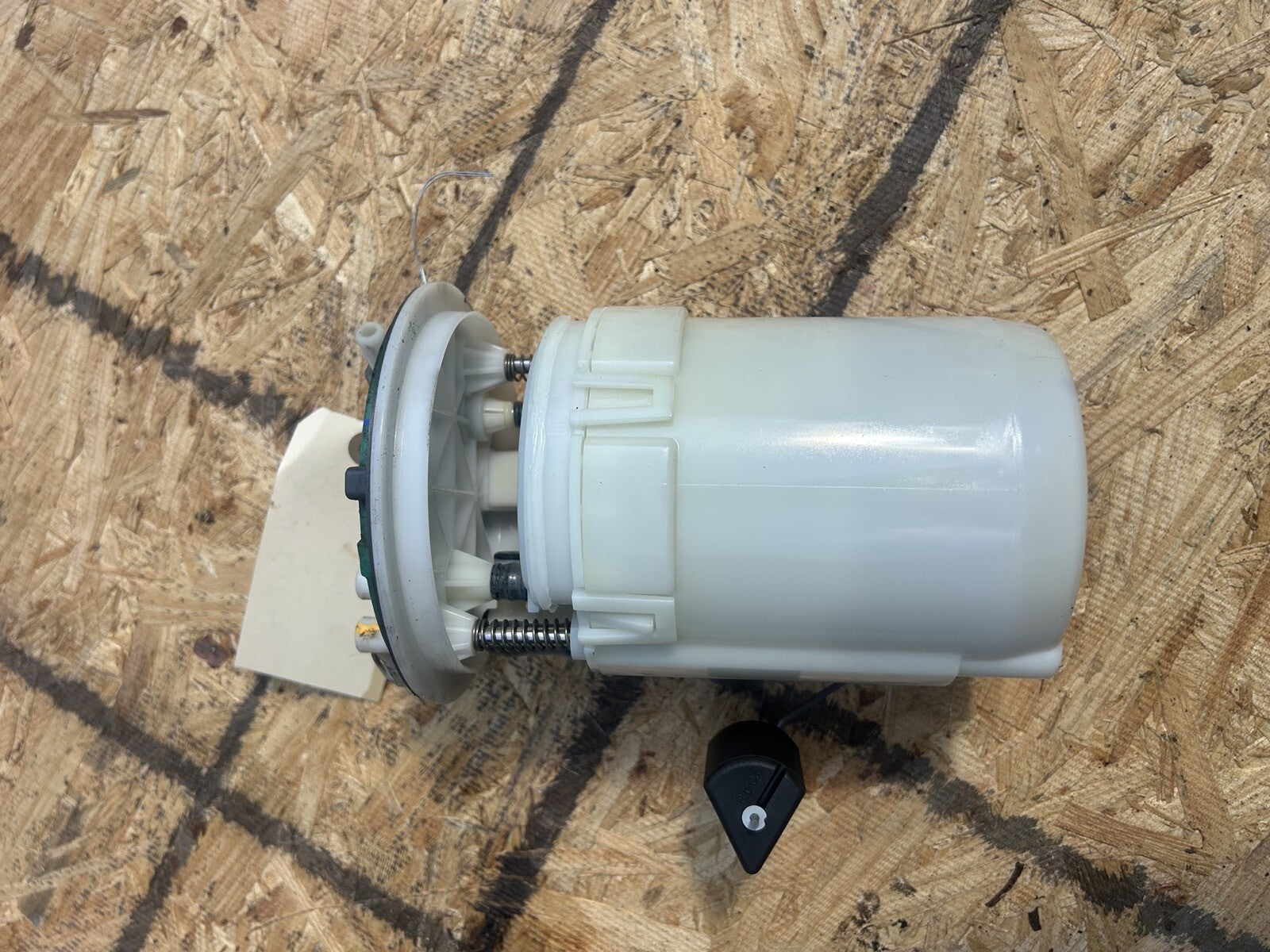 09-2012 Subaru WRX Fuel Pump Assembly 