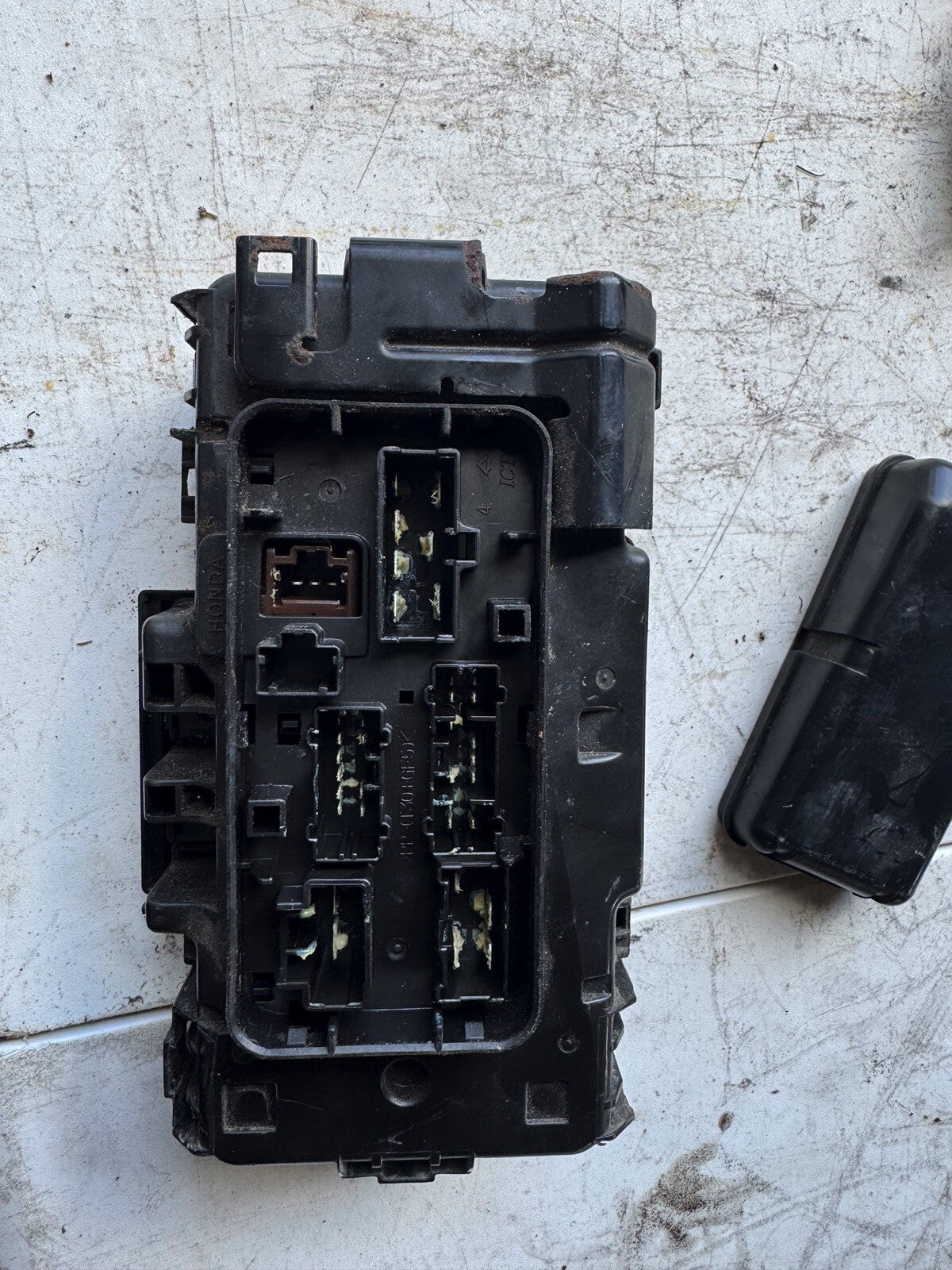 02-04 Acura RSX Fuse Box W/Relays