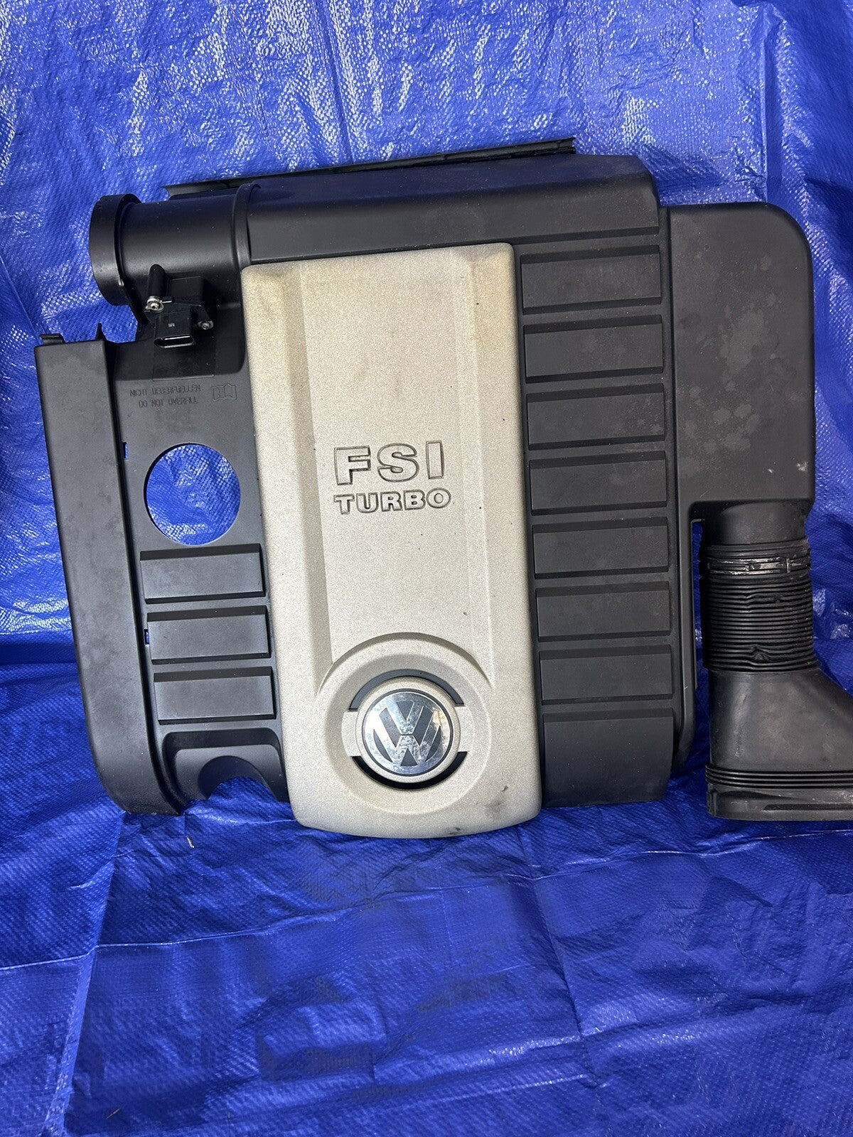 07 VW GTI Engine Cover 
