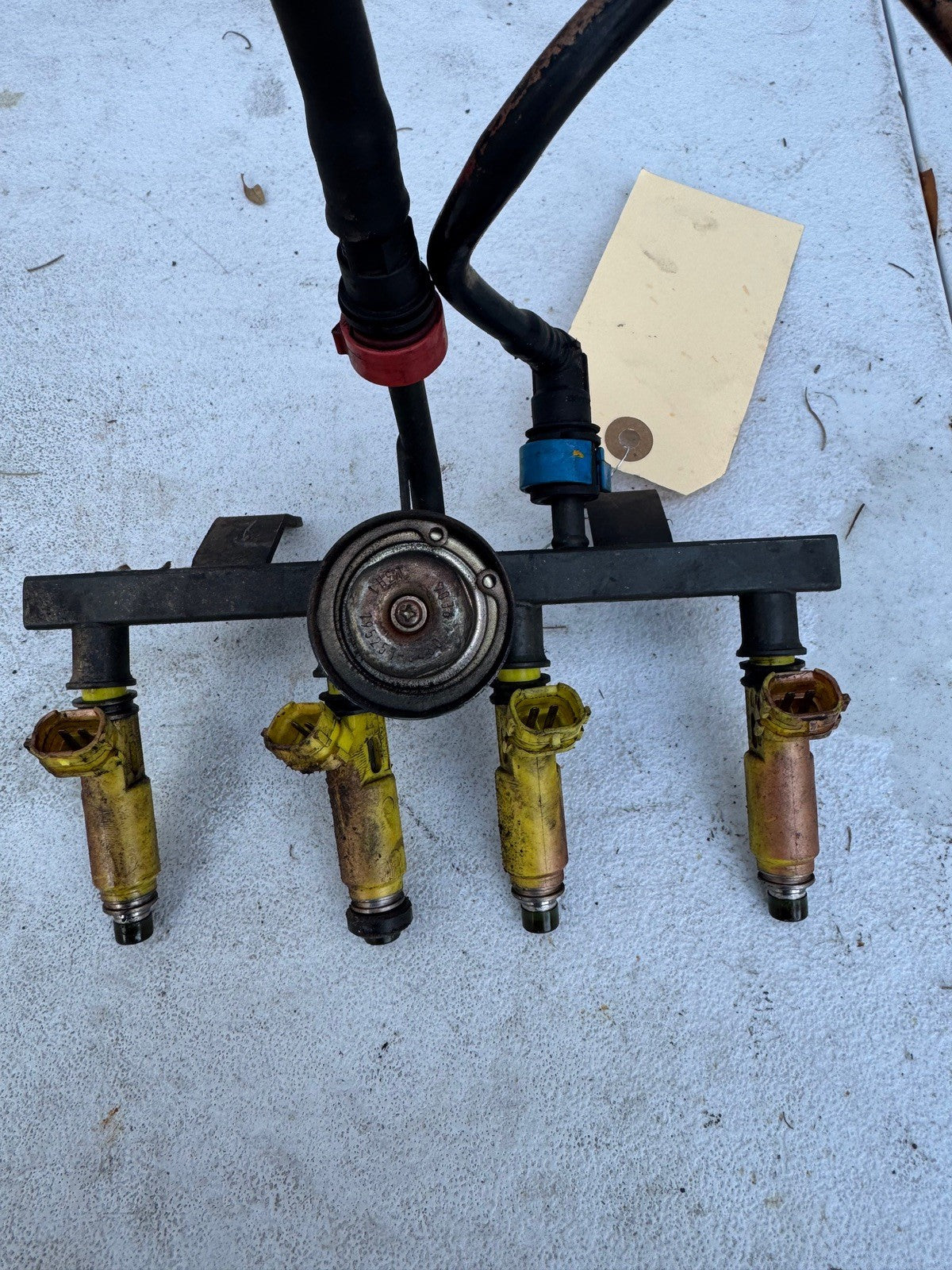 04-08 Mazda Rx8 Fuel injectors and Rail Secondary 