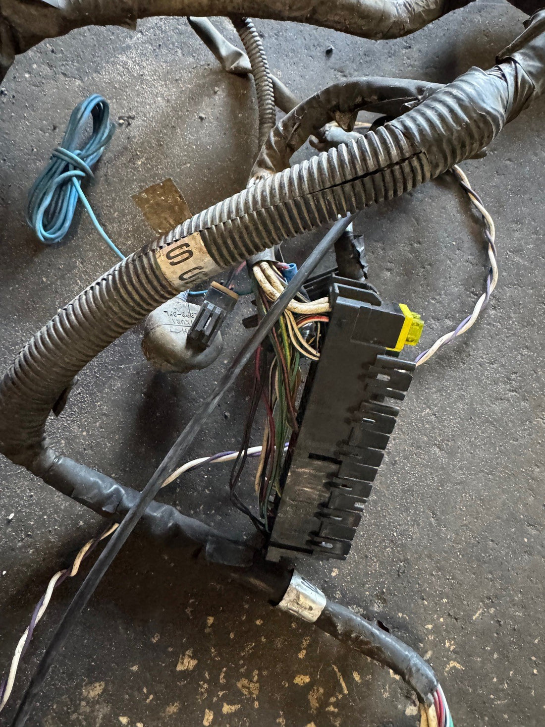 2002 Subaru Forestor Engine Bay Chassis Harness