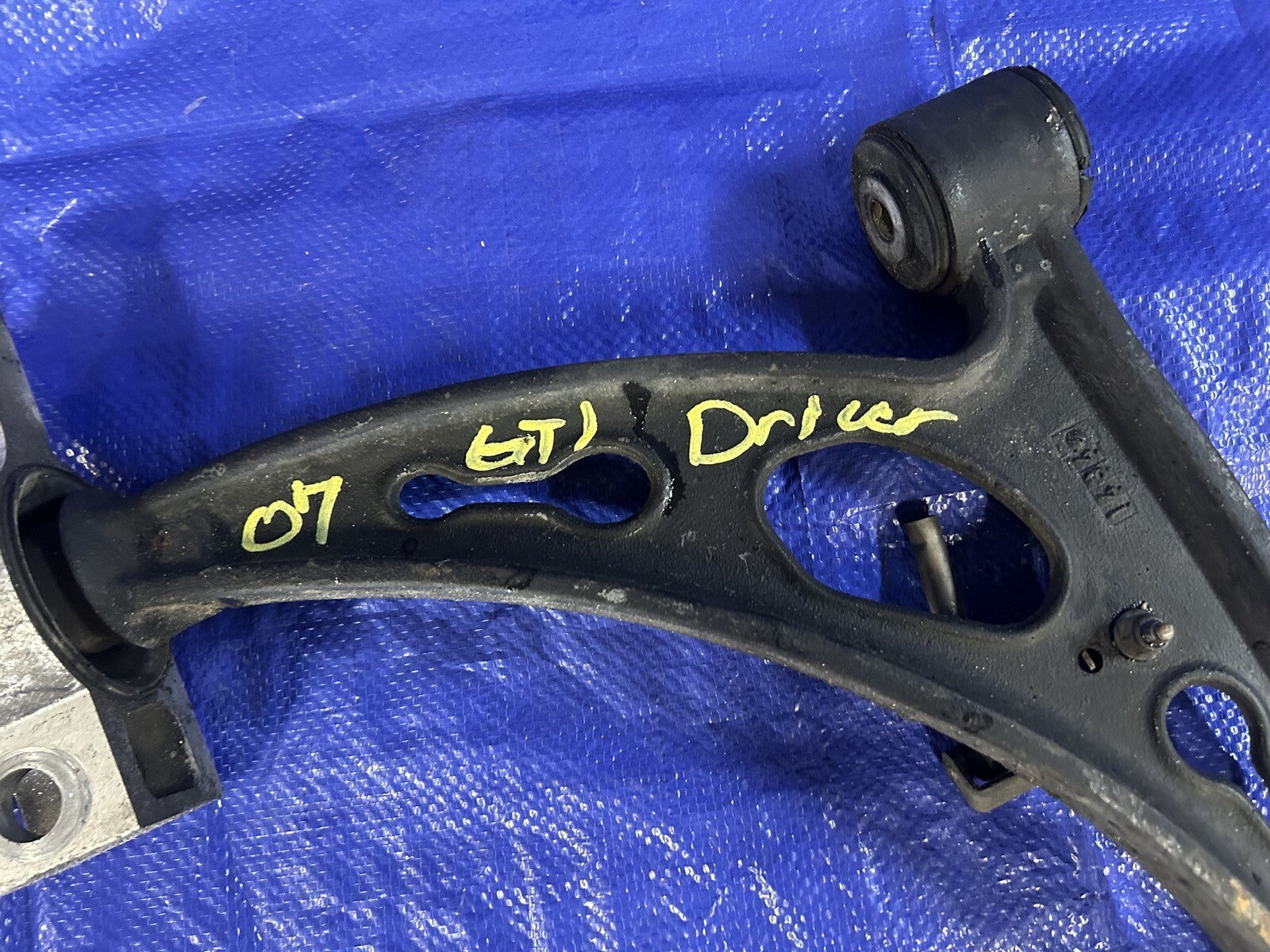 07 VW GTI Driver Lower Control Arm 