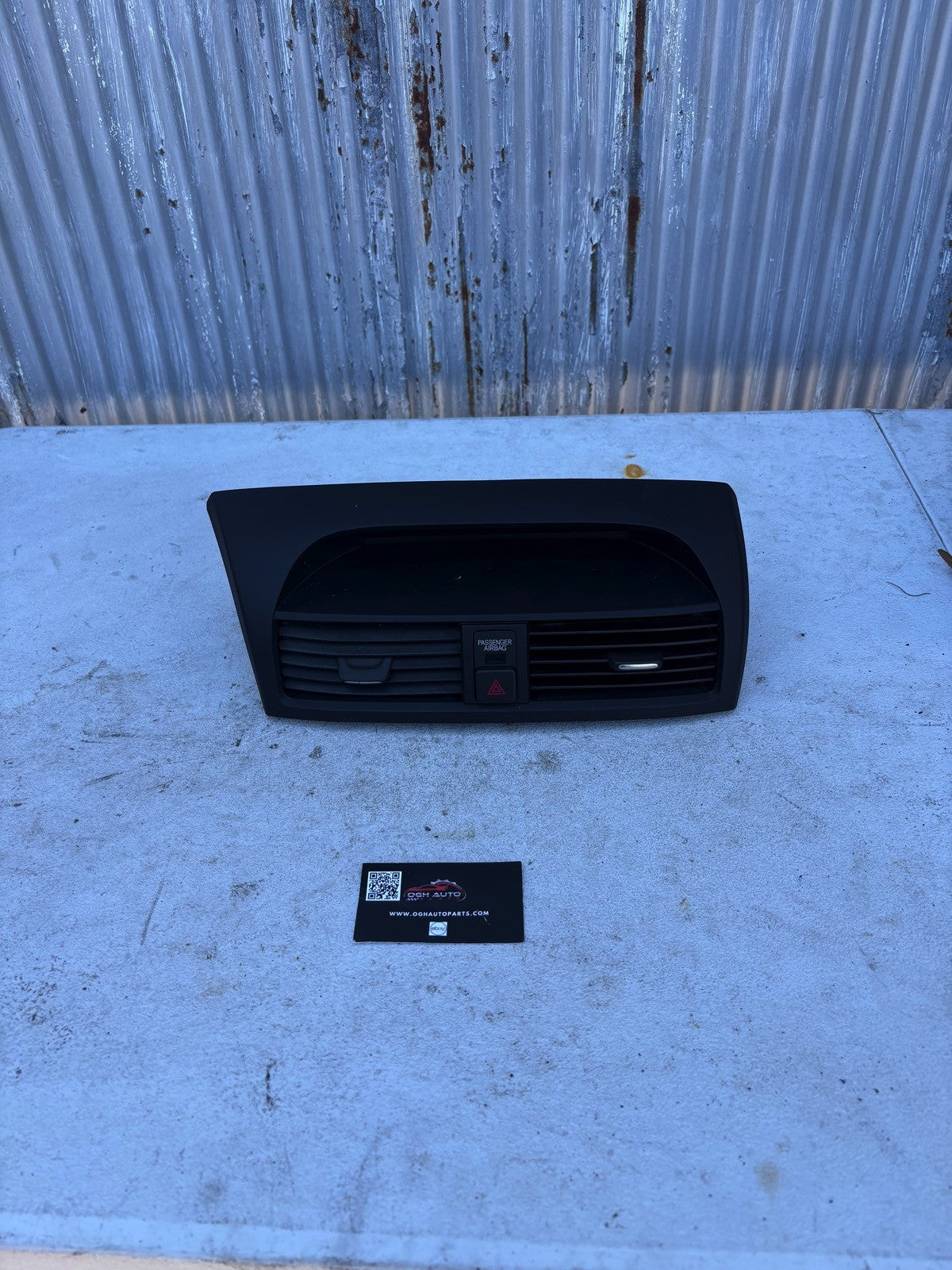 2004-2008 Acura TL Center Dash Air Vent Trim Bezel Hazards  Display Black 