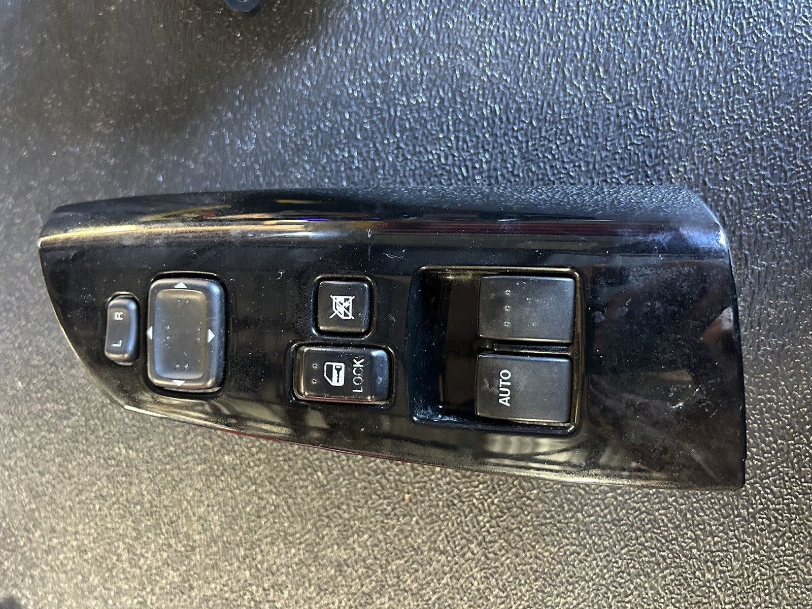 04 Mazda Rx8 Window Master Switch Driver