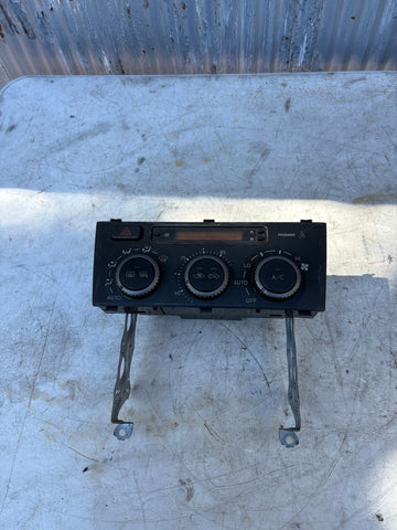 2001-2005 Lexus IS300 AC Climate Control