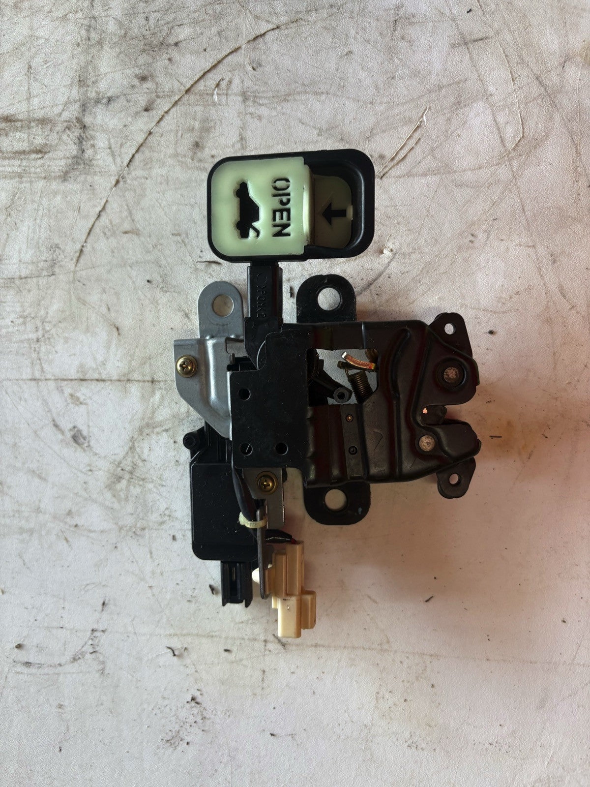 2004-2006 Mazda Rx8 Trunk Lock 