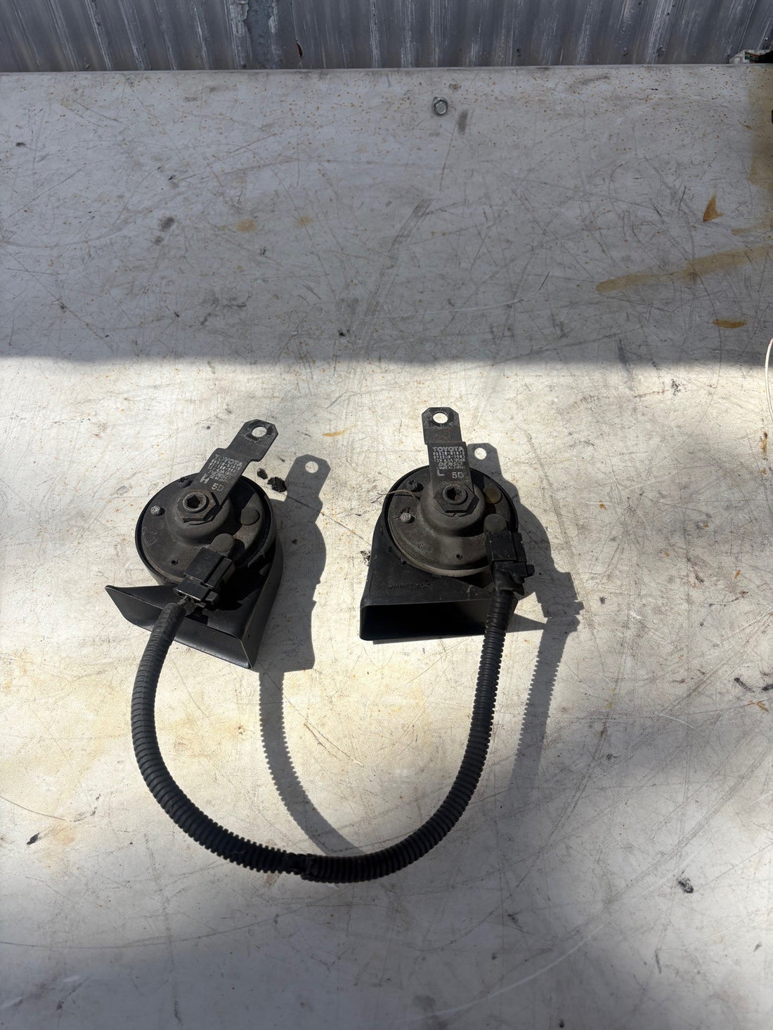 2001-2005 Lexus IS300 OEM Factory High And Low Pitch Tone Note Horn Signal 