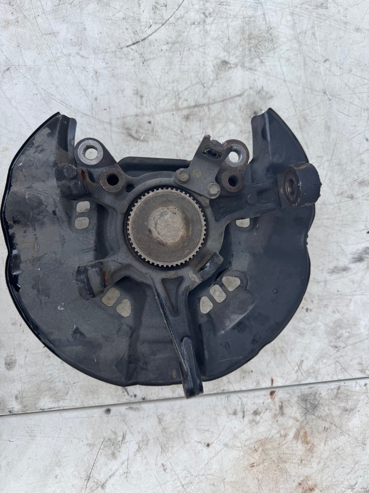 2000-2004 Honda S2000 Front Driver Knuckle Hub Assembly 