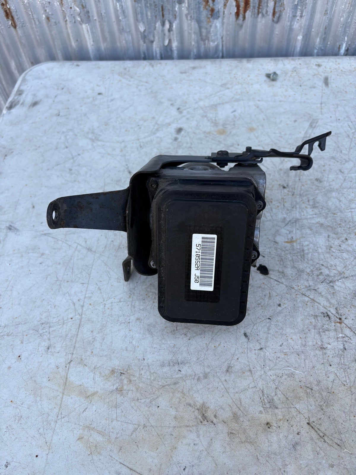 2000-2003 Honda S2000 VSA ABS  Pump And Module Accumulator 5710-5S-2A J50