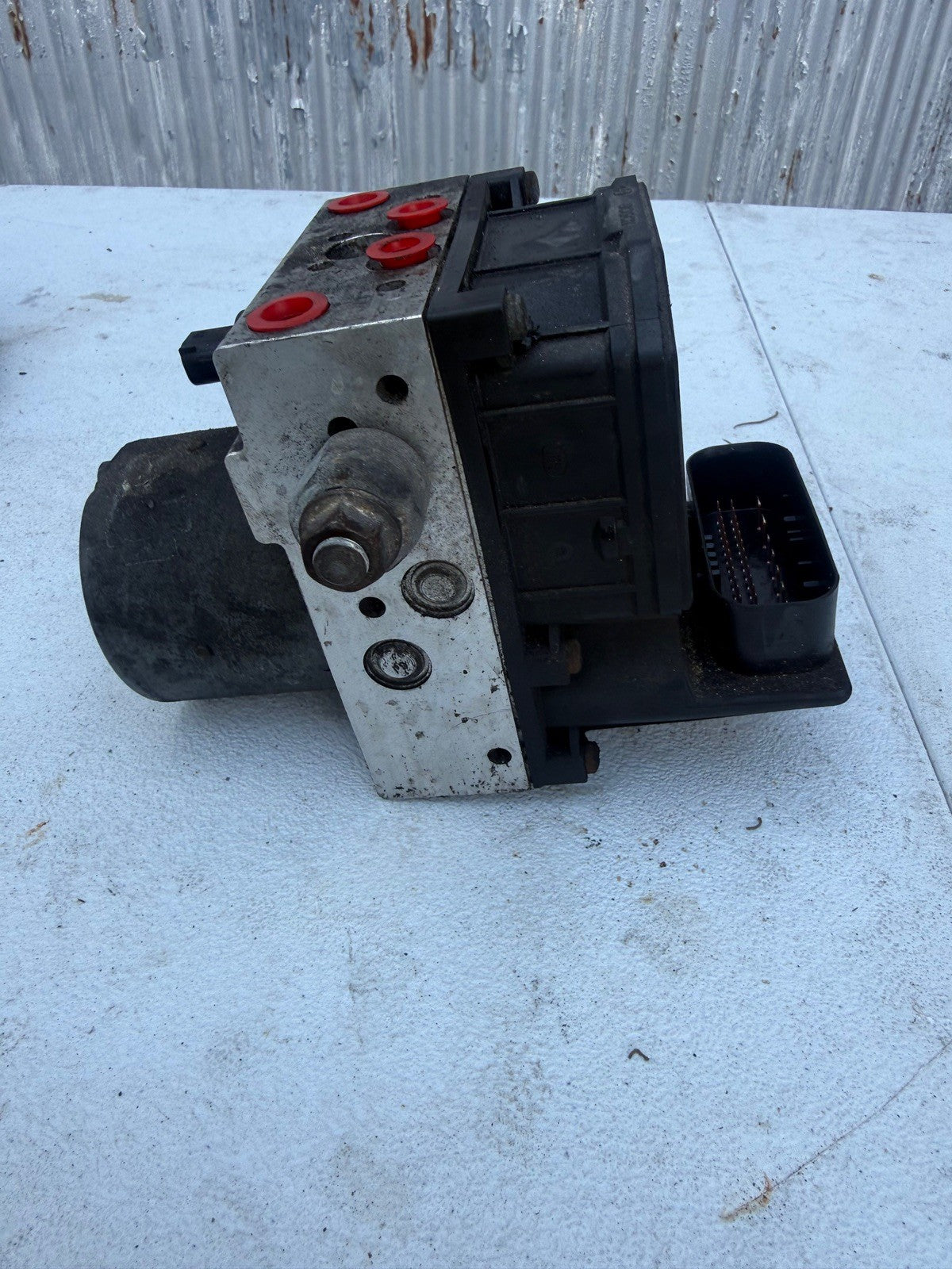 2005 Mazda RX8 ABS pump module