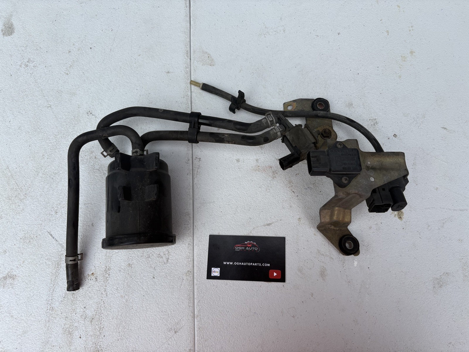 1999-2005 Mazda Miata NB Evaporator Canister With Lines Sensors And Brackets 