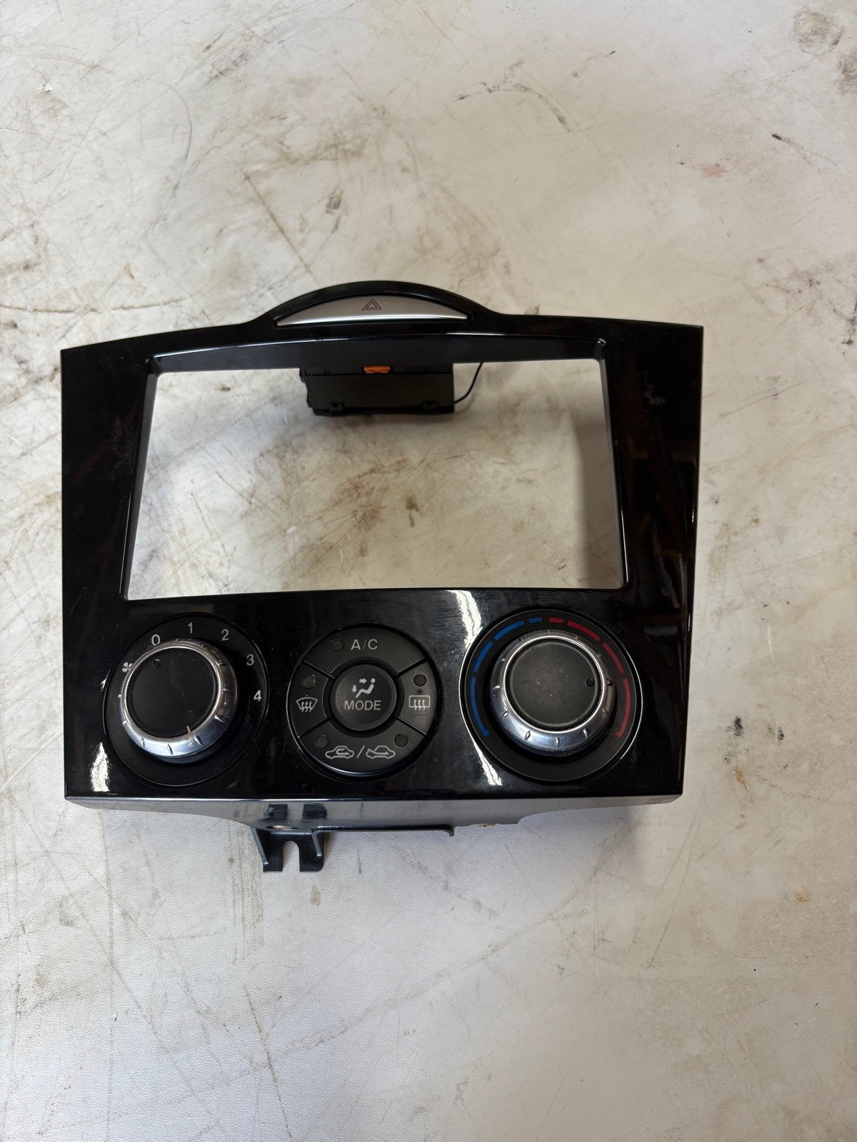 04-08 Mazda RX-8 Radio Bezel W/ Ac Control And Emergency Signal