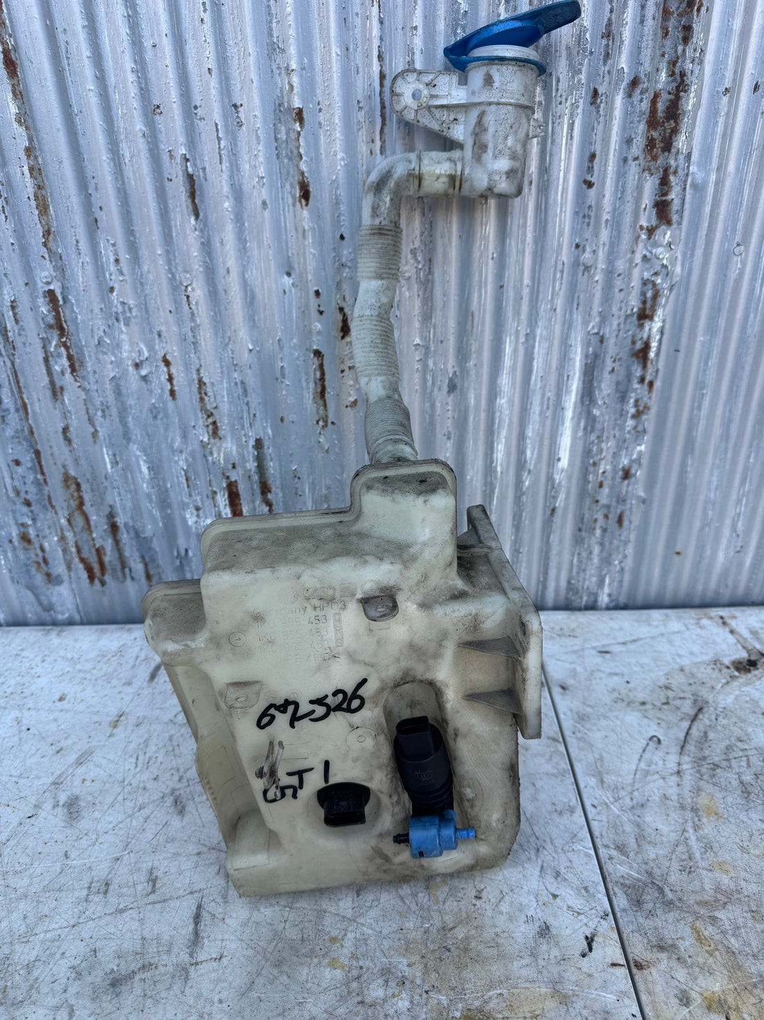 2009 VW GTI Windshield Washer Bottle 