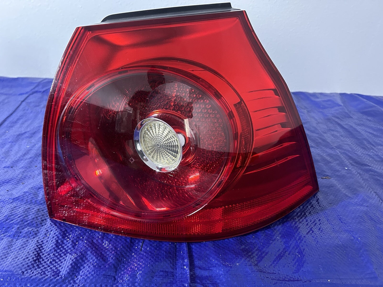 07 VW GTI Passenger Right Tail Light 