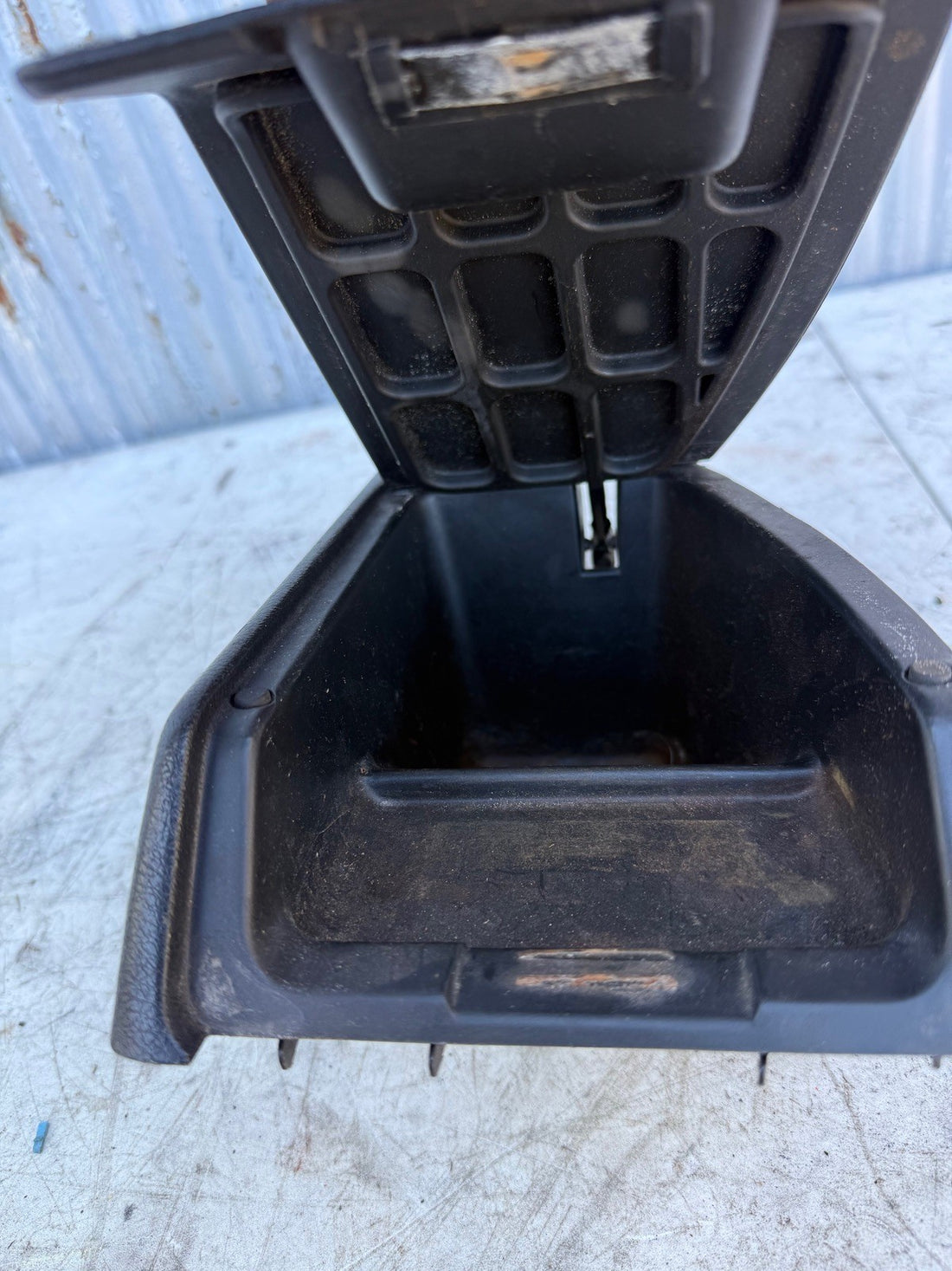 1989-1990 Honda CRX Rear Legt Storage Cubby