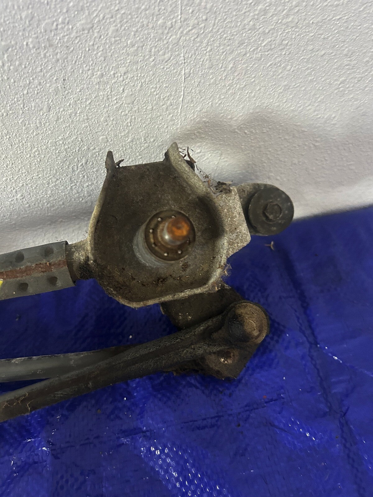 09-14 Subaru WRX windshield Wiper Motor Assembly 