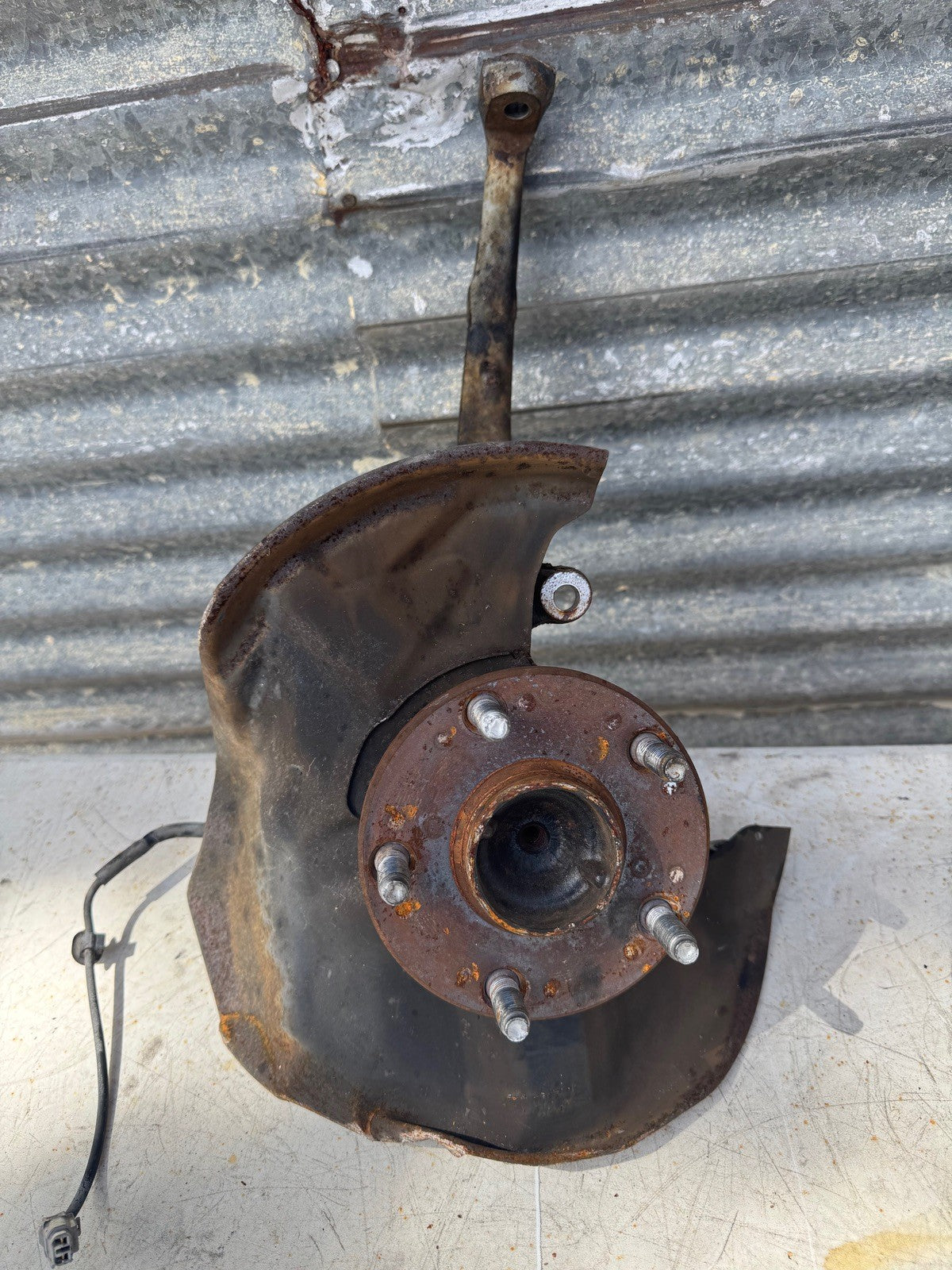 2001-2005 Lexus IS300 Front Knuckle Left Driver