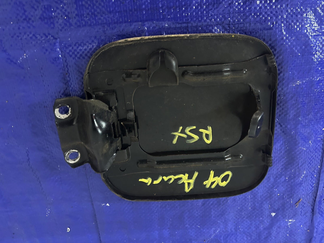 2004 Acura RSX Fuel Door lid