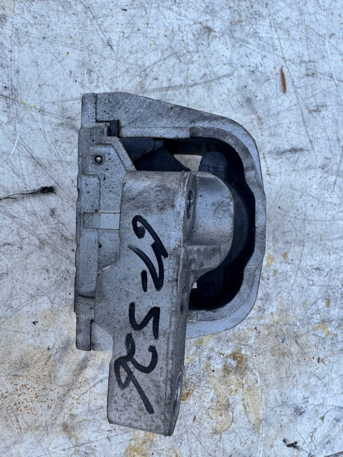 2008 2009 VW GTI Engine Mount RIGHT Passenger Side OEM 