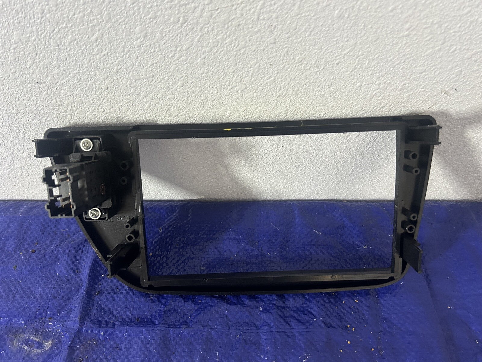 02-04 Acura RSX Radio Bezel Hazard Button