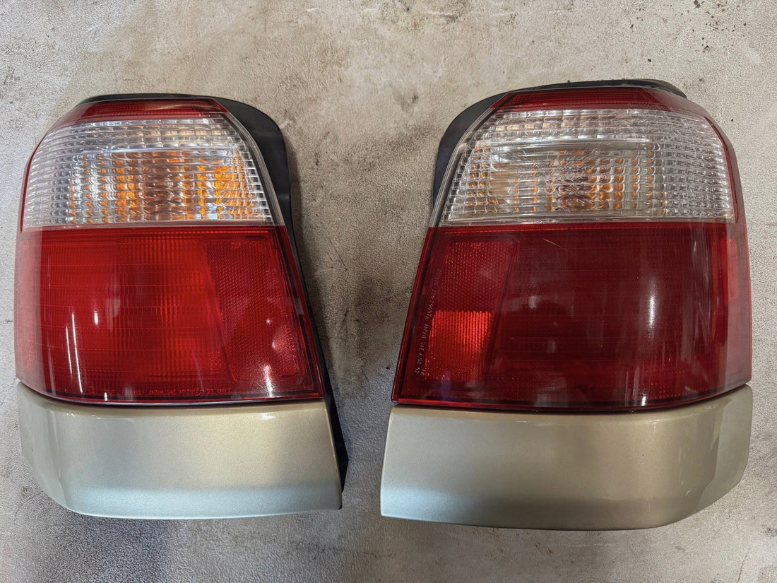 2002 Subaru Forest Tail lights L & R 