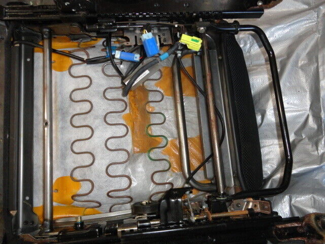 2005 Subaru WRX Front Seats image 4